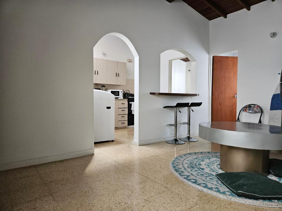 Comfortable Spacious Two-bedroom Apartamento