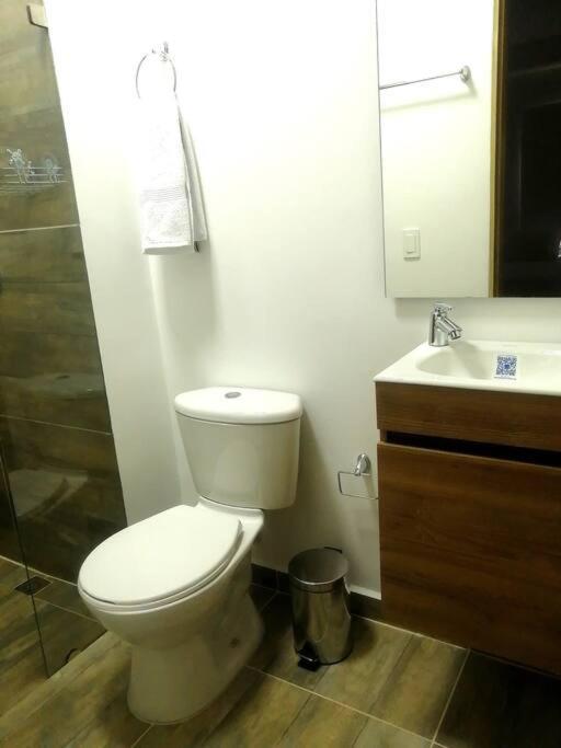 Apartamento En Cerca Al Poblado