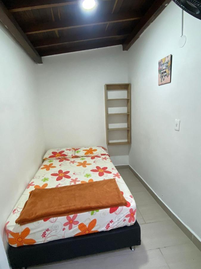 Amoblado Sector Laureles-estadio Hasta 6 Personas - Praga Apartamento