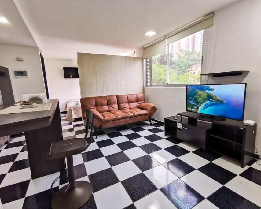 Medellin, Poblado. Perfect For Travel And Work. Apartamento