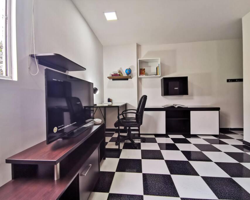Apartamento Medellin, Poblado. Perfect For Travel And Work.