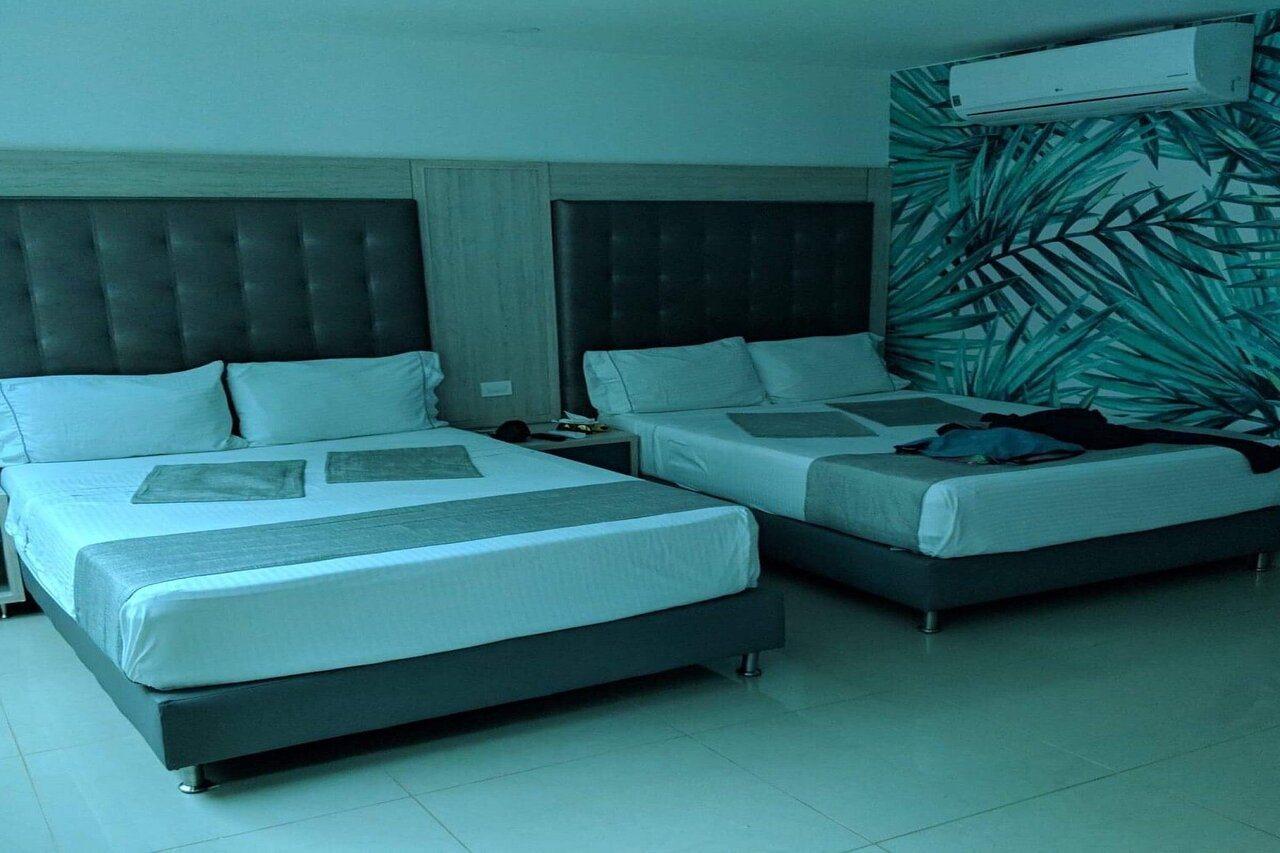 Lleras Express Hotel 3*