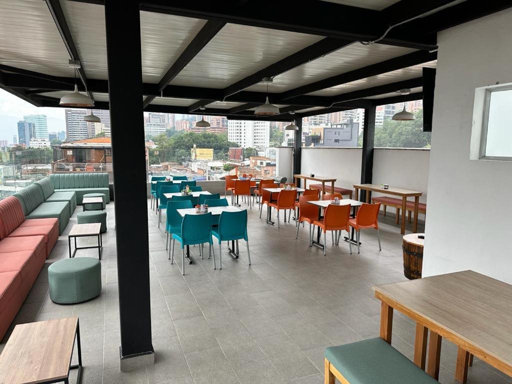 Amazing Big 203 In Aztorga Poblado With A/c *