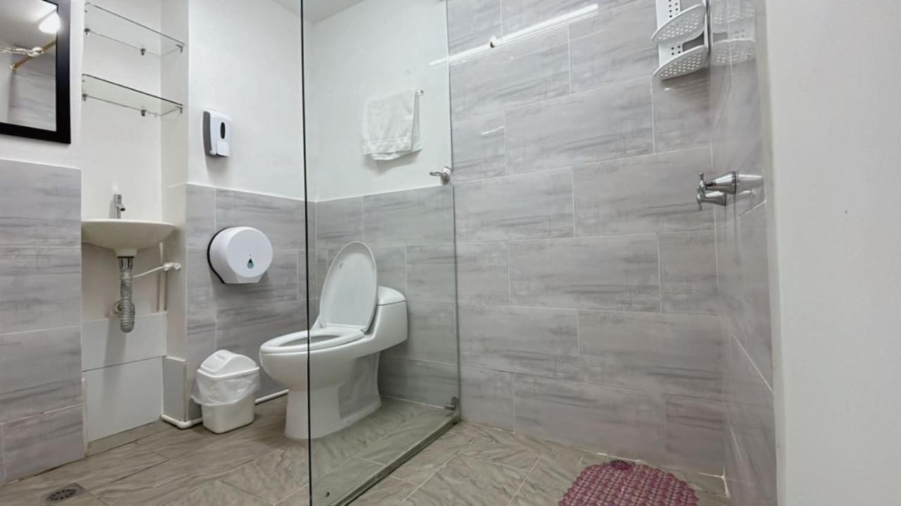 Lleras Place Hotel