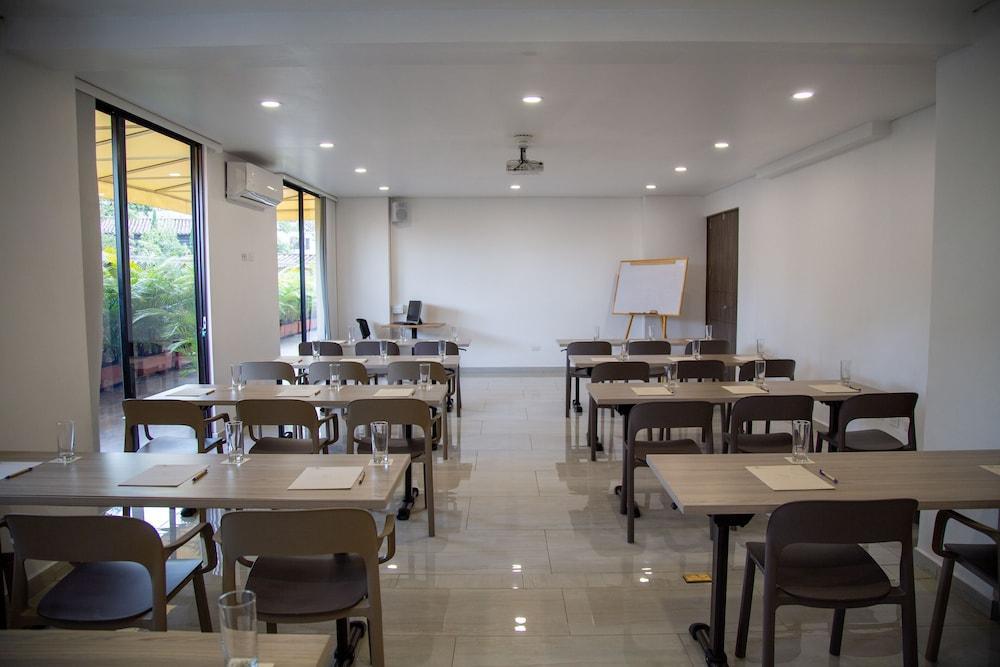 Hotel Ecohub Medellín