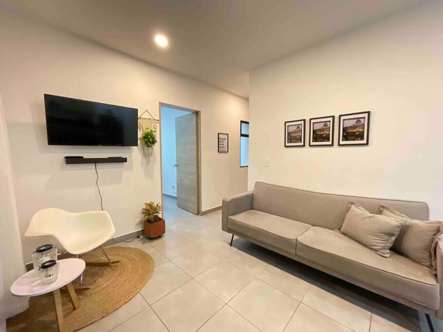 Apartamento Cerca De Todo En Medellín