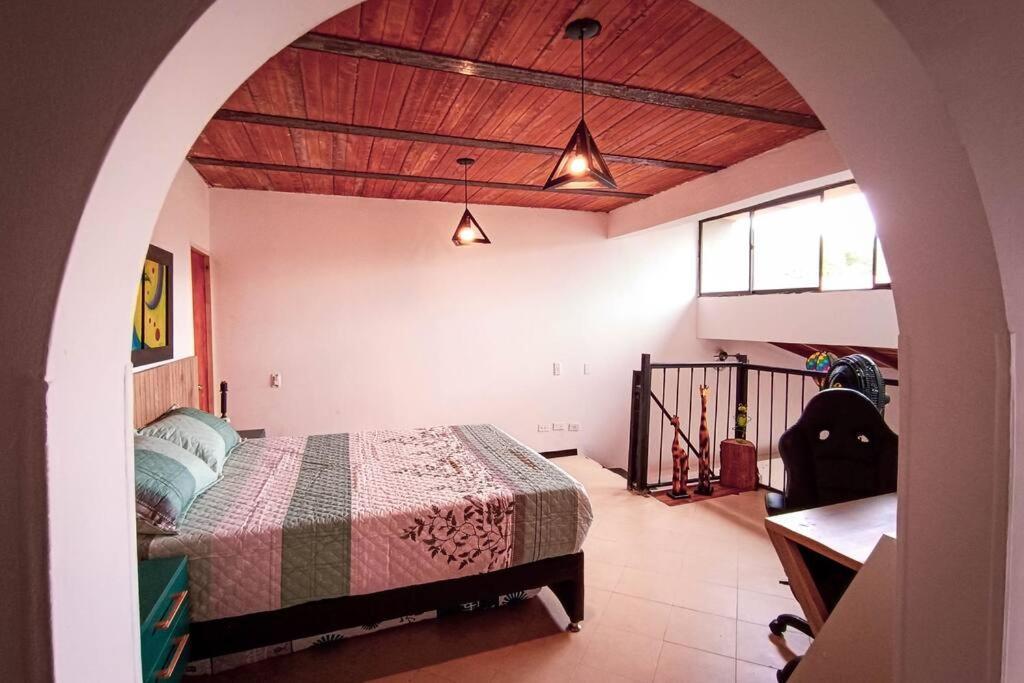 Amplio Duplex Con Terraza Privada. Apartamento *