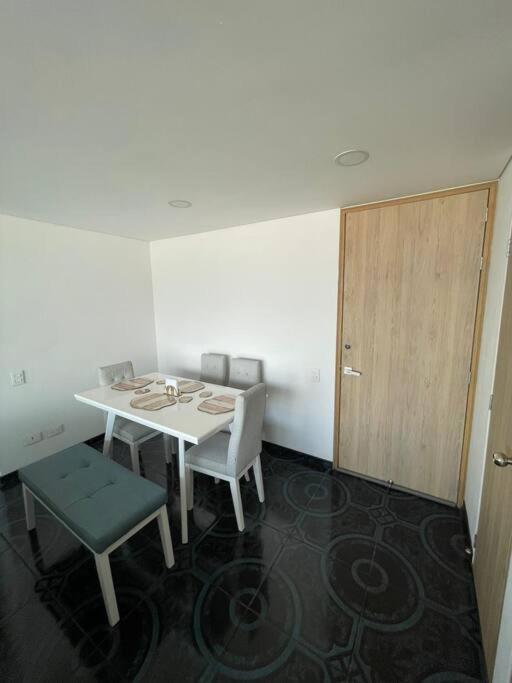 Apto De Lujo Las Palmas 3 Br