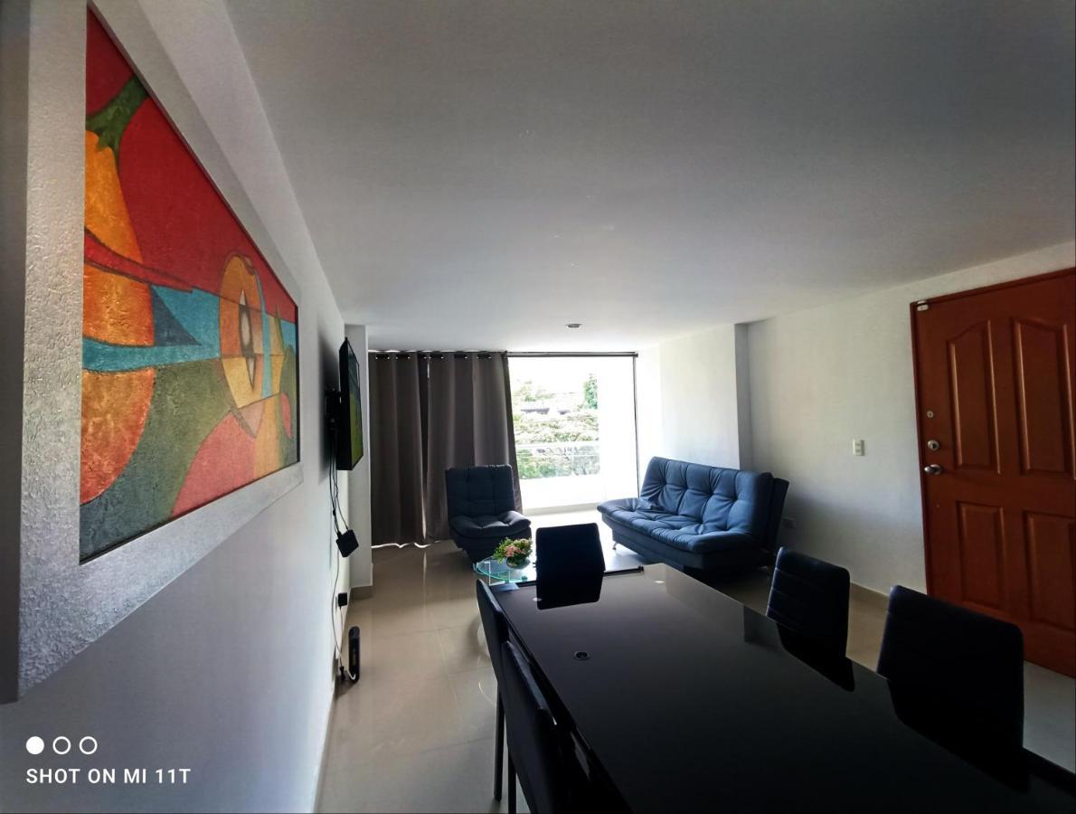 Apartamento Amplio En Apartamento Medellín