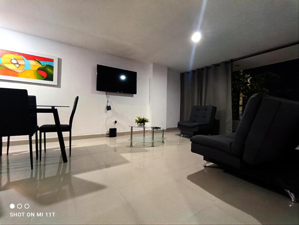 Apartamento Amplio En * Medellín