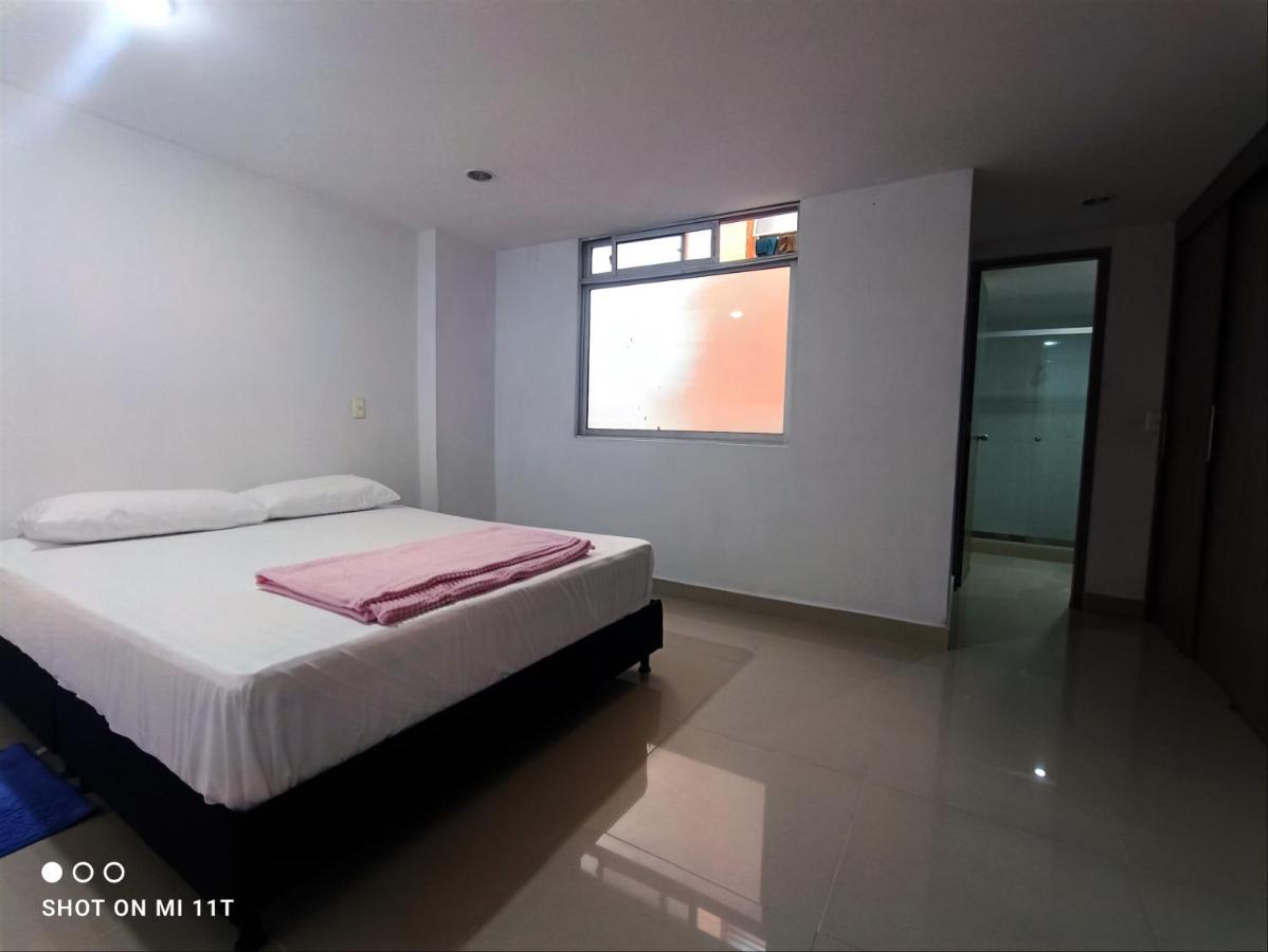 Apartamento Amplio En Apartamento *