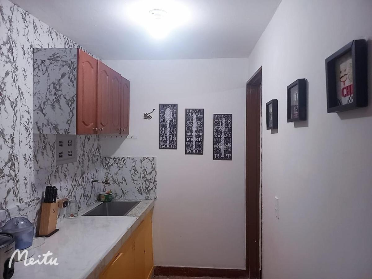 Apartamento Metro Floresta *