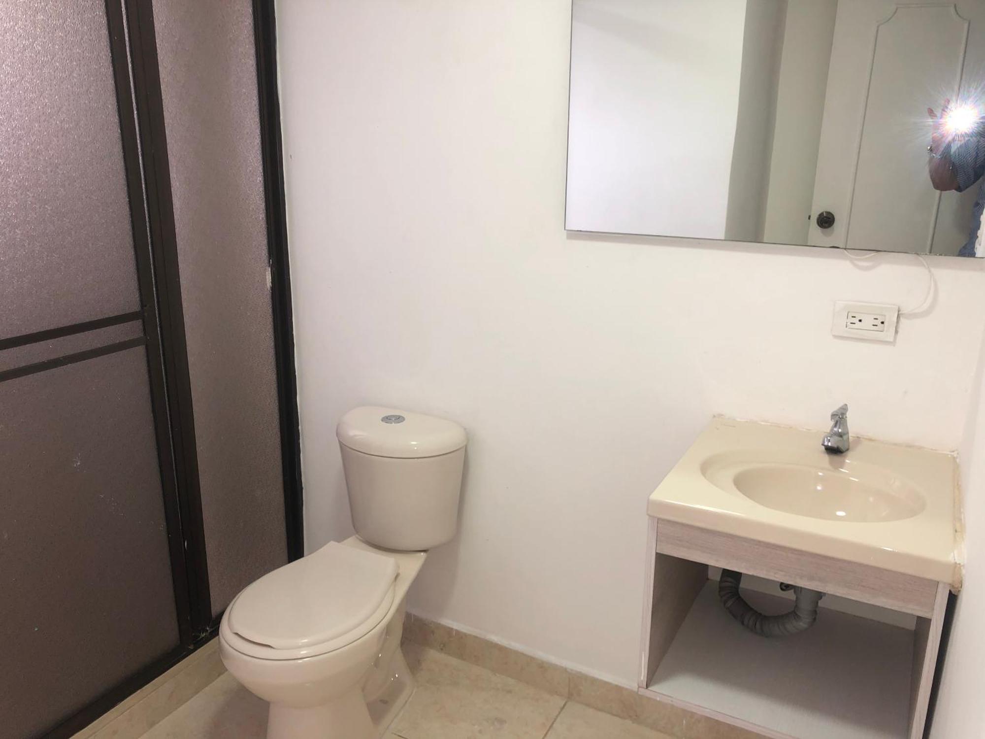 Apartamento Comodo En Laureles , Centrico Y Bien Ubicado Apto 301 * Medellín