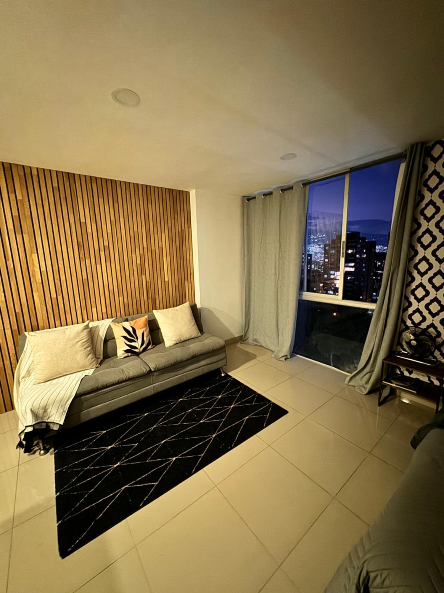 Beautiful Apartment, Exclusive Area In The Poblado *