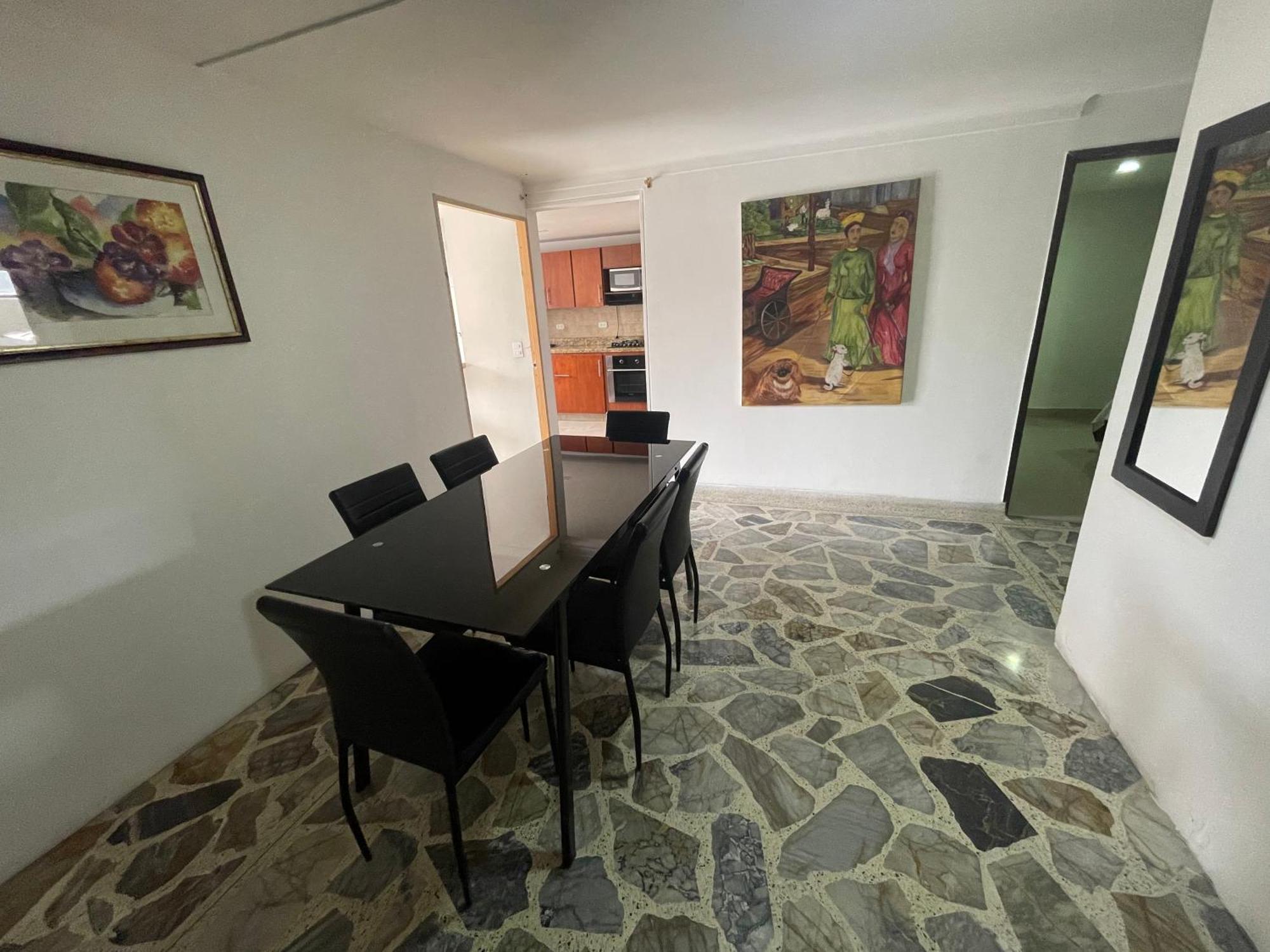 Apartamento Apartamento Comodo En Laureles, Grande , Centrico , Bien Ubicado Apto303 Medellín