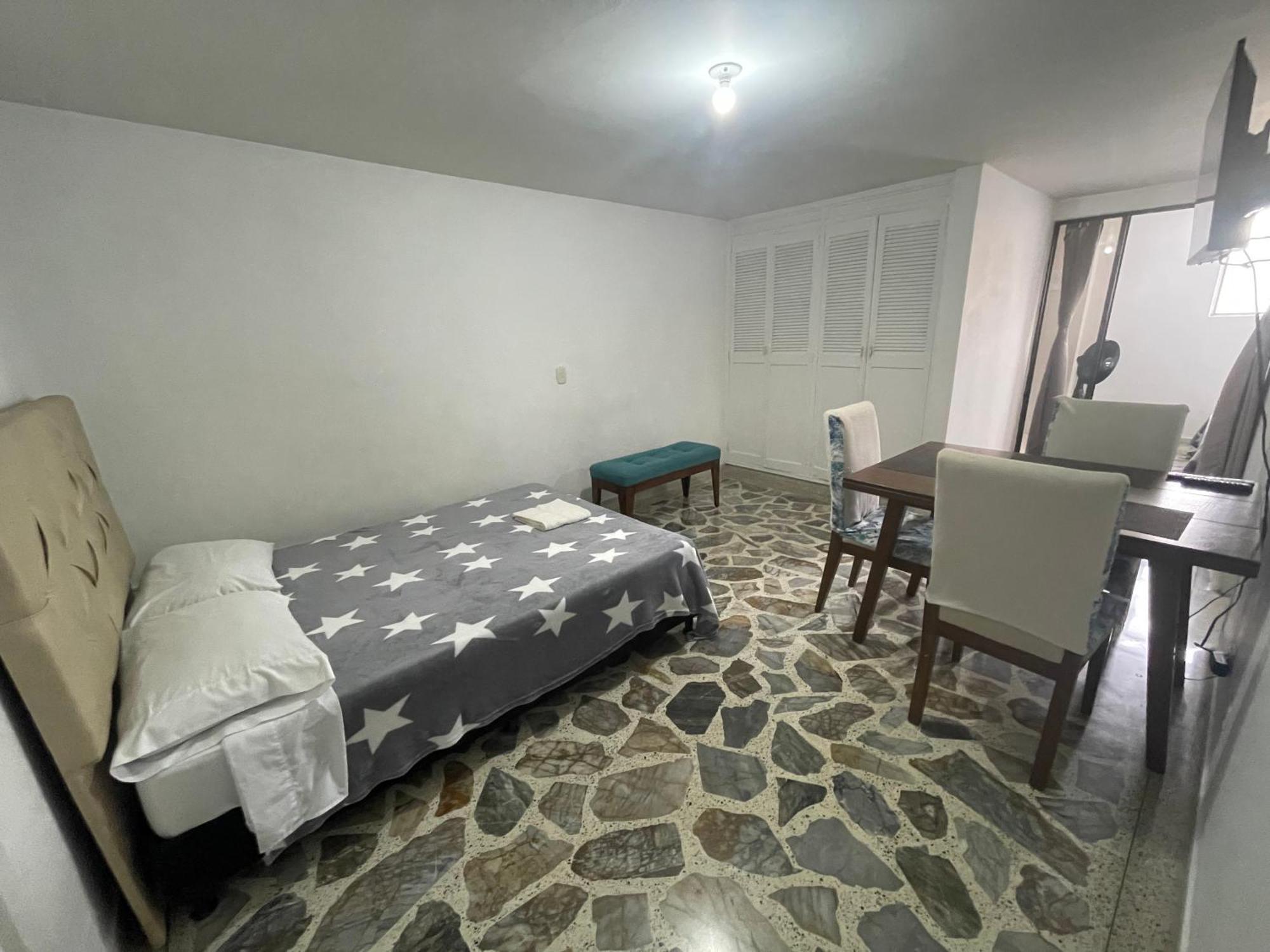 Apartamento Comodo En Laureles , Centrico Y Bien Ubicado Apto 301 * Medellín