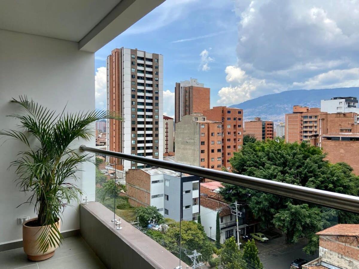 Captivating 2br With Balcony In Laureles Apartamento *