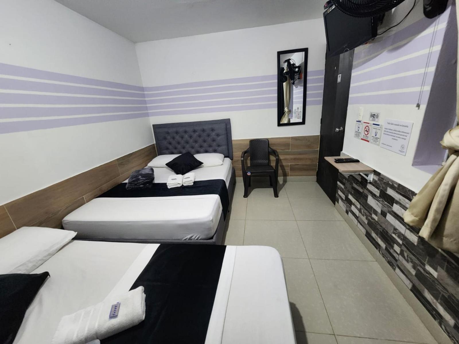 Hotel Calasanz 3*