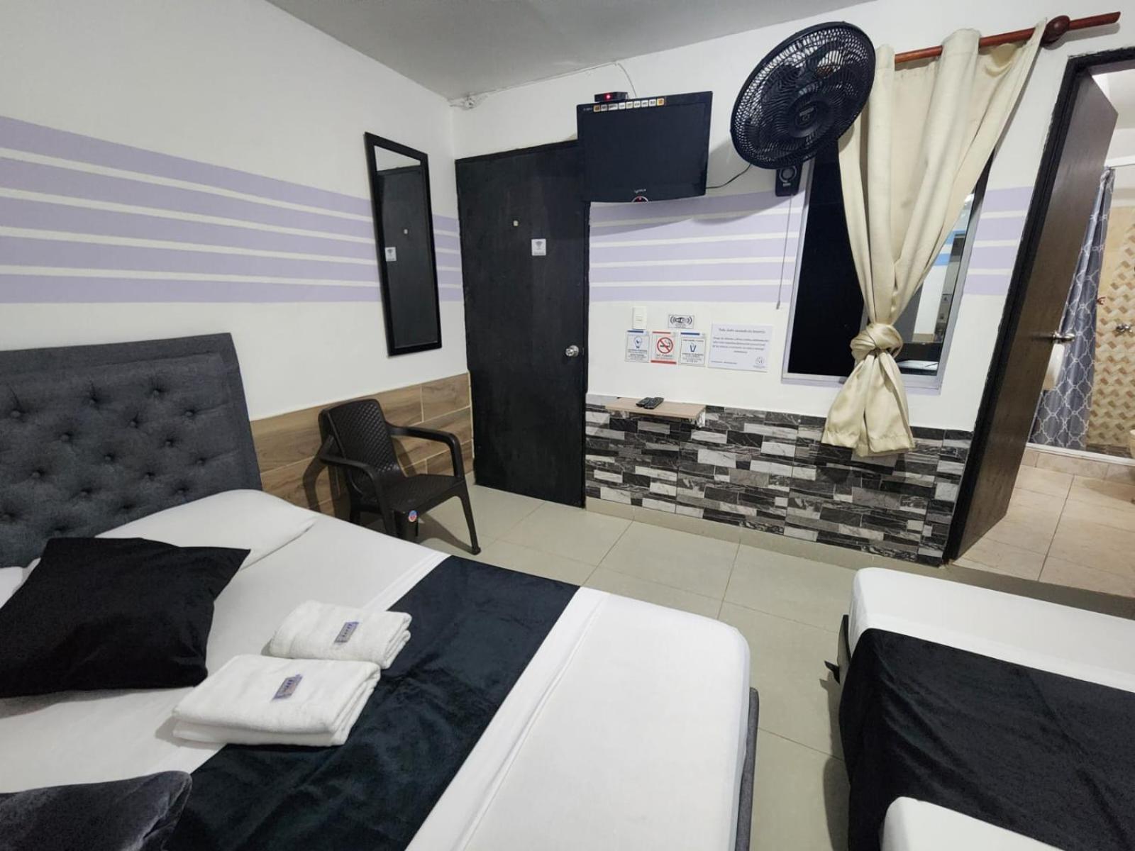 Calasanz Hotel 3*