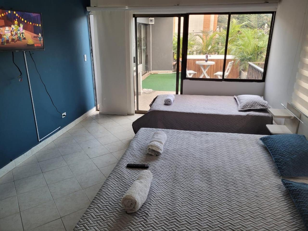 The Emerald, * Medellín