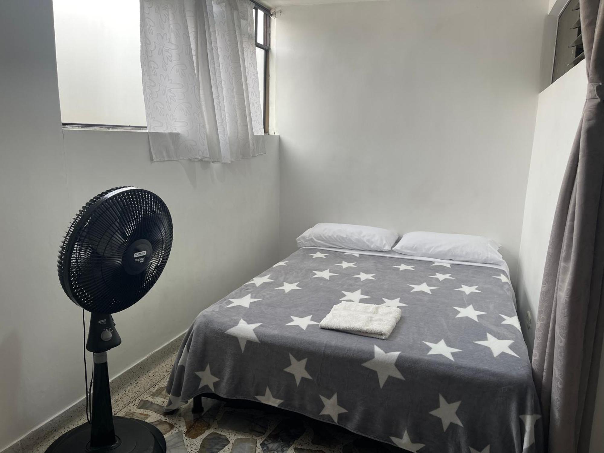 Apartamento Comodo En Laureles , Centrico Y Bien Ubicado Apto 301