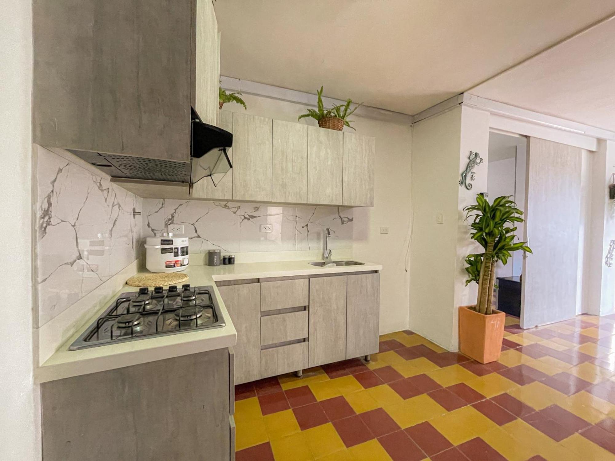 Casa Encanto, - Habitaciones, Laureles-america * Medellín