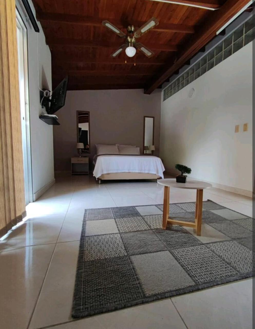 Loft A Media Cuadra De La Estacion Floresta Apartamento