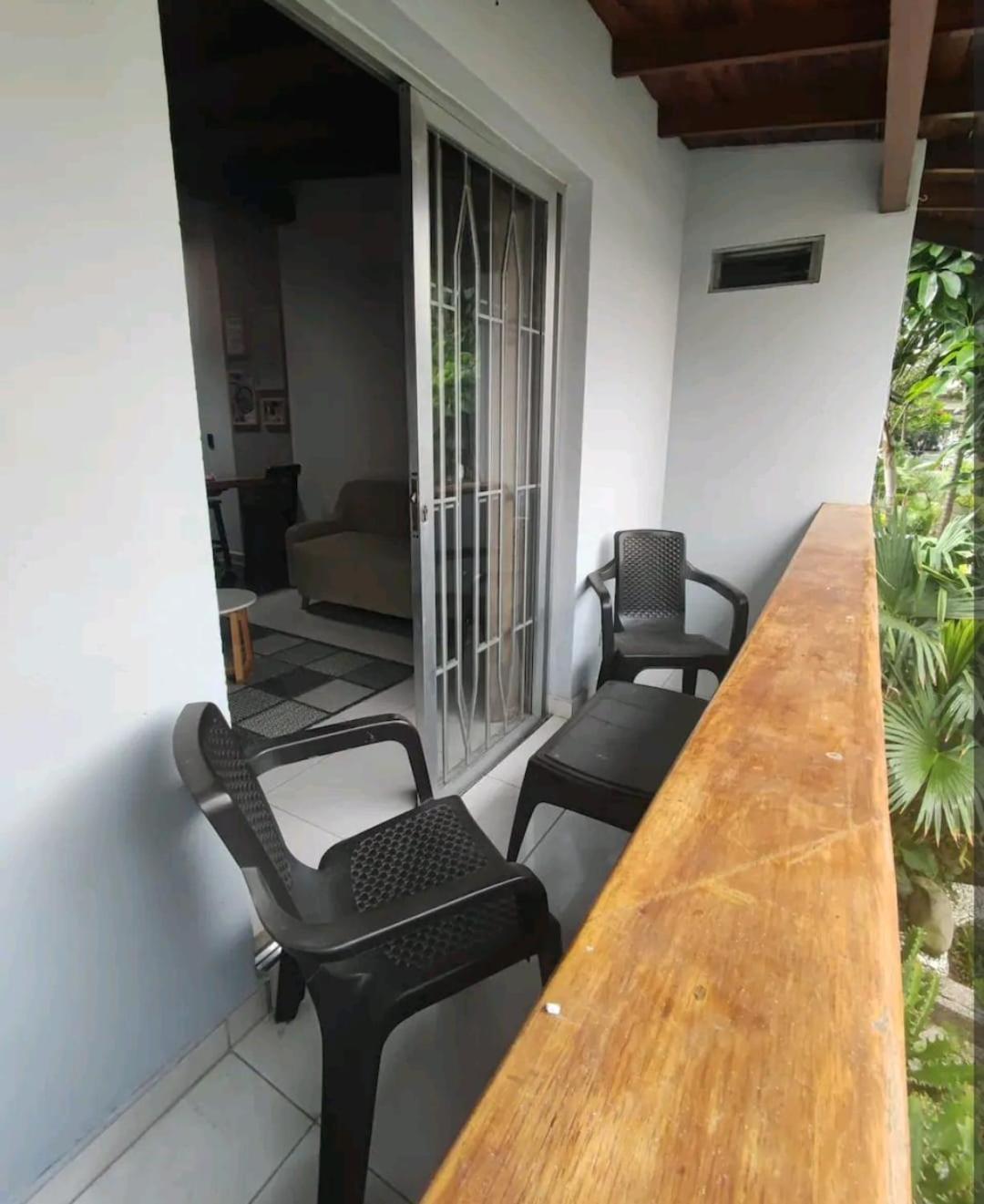 Loft A Media Cuadra De La Estacion Floresta Medellín