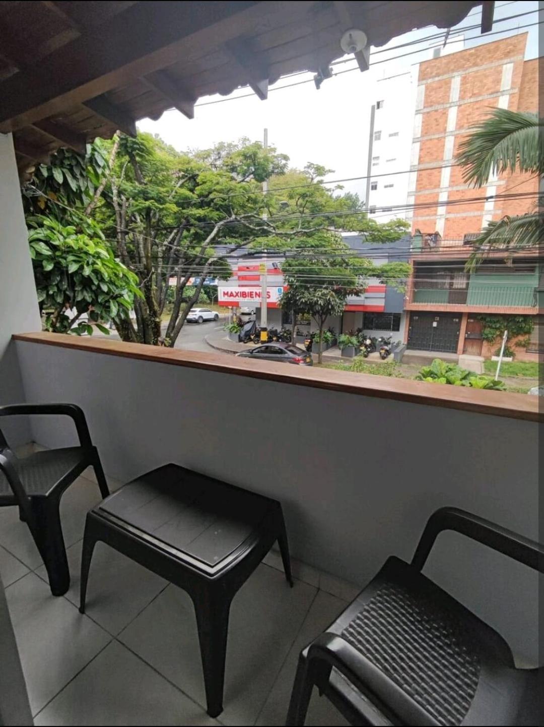 Apartamento Loft A Media Cuadra De La Estacion Floresta