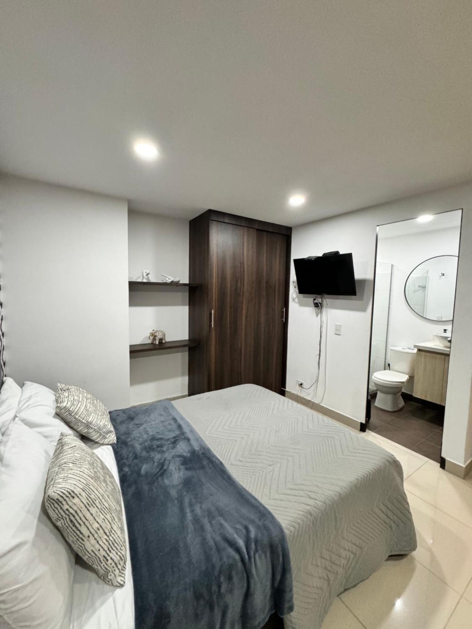 Beautiful Apartment, Exclusive Area In The Poblado Medellín