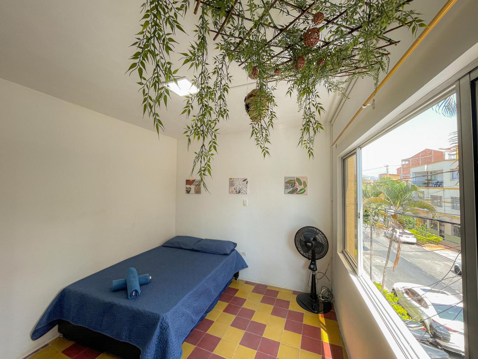 Pensión Casa Encanto, - Habitaciones, Laureles-america Medellín