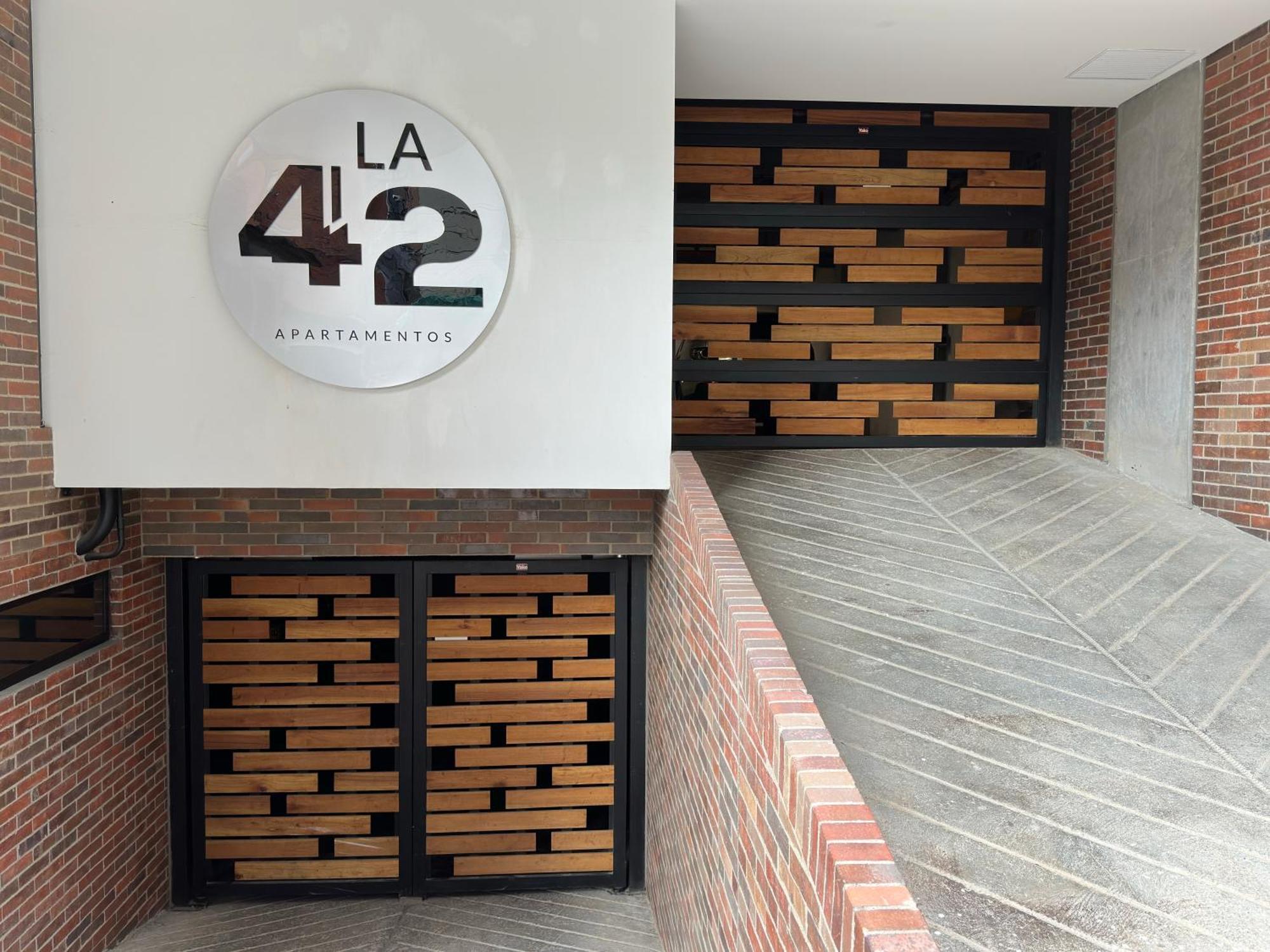 La 42 Apartamento *