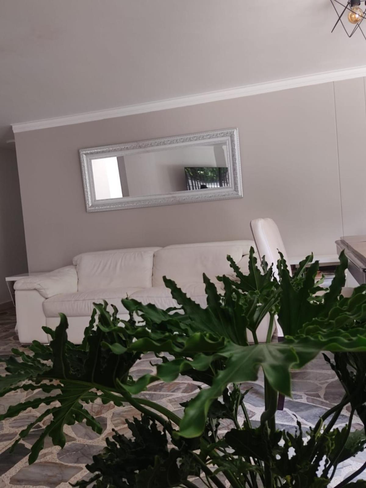 Apartamento El Poblado, La Frontera Medellín