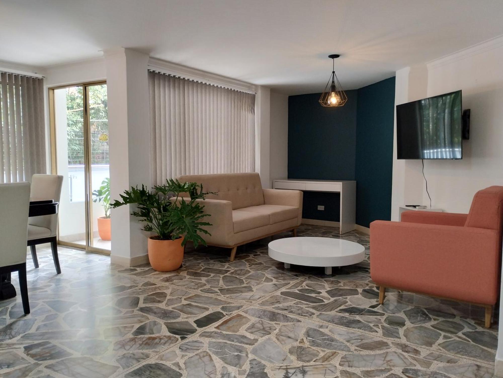 El Poblado, La Frontera Apartamento