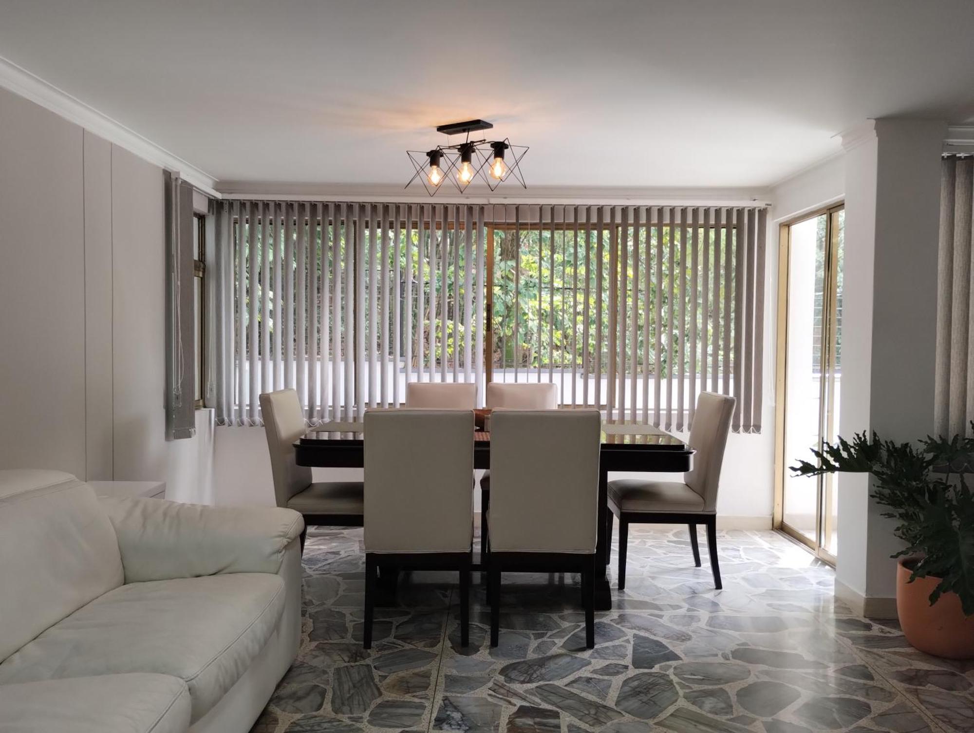 Apartamento El Poblado, La Frontera Medellín