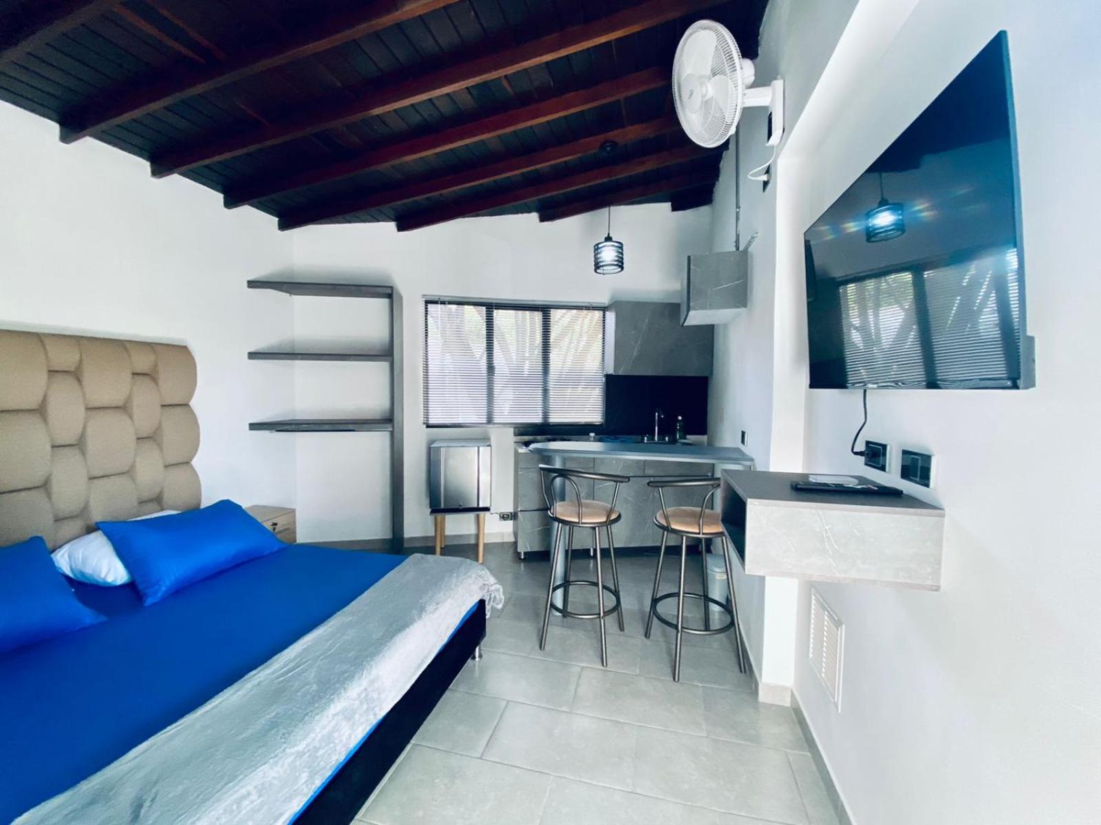 Mi Hotel *