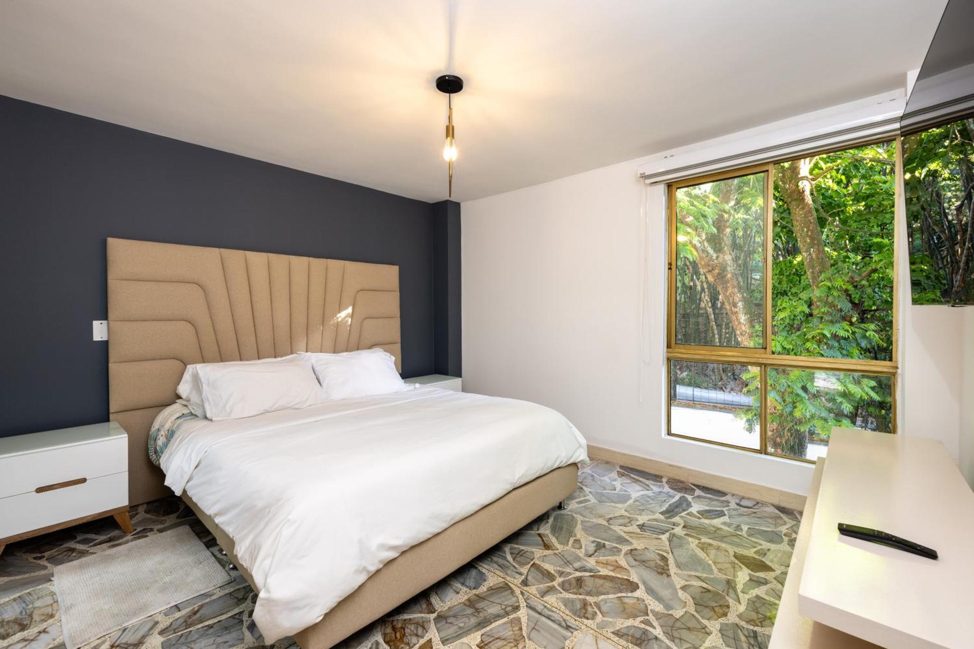 Apartamento El Poblado, La Frontera Medellín