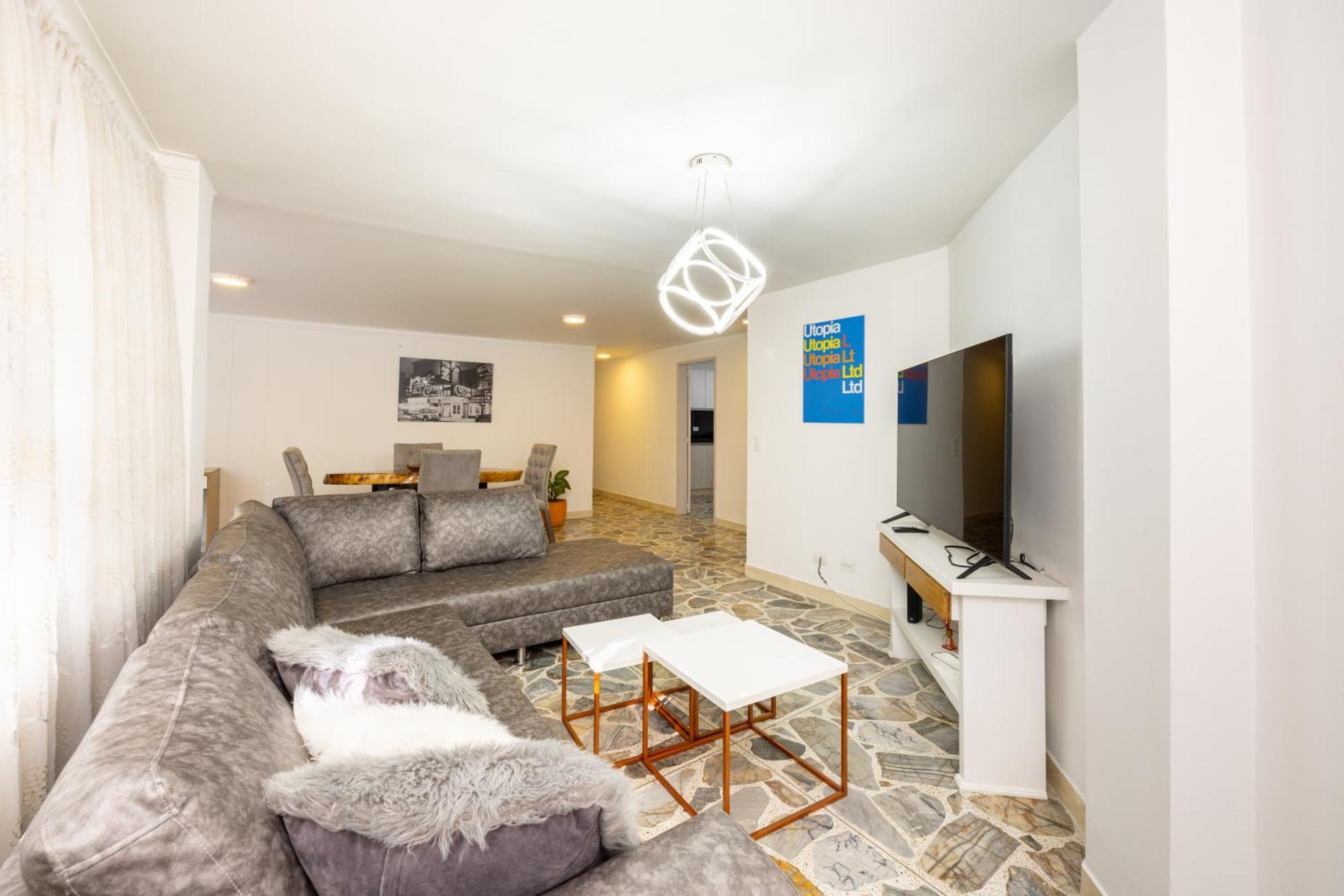Apartamento El Poblado, La Frontera Medellín
