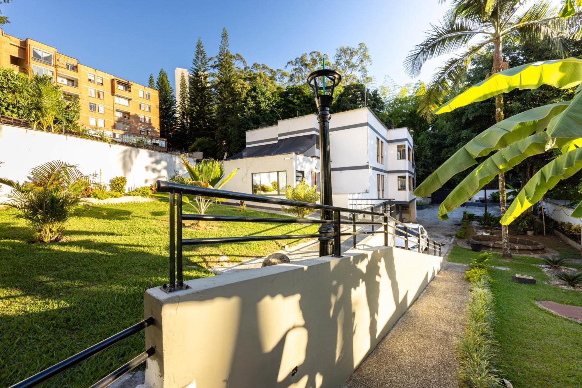 Apartamento El Poblado, La Frontera Medellín