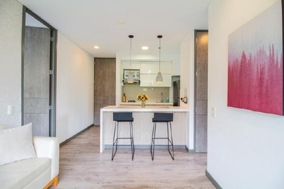 Apartamento Class Suites, Poblado, Medellin. 601 *