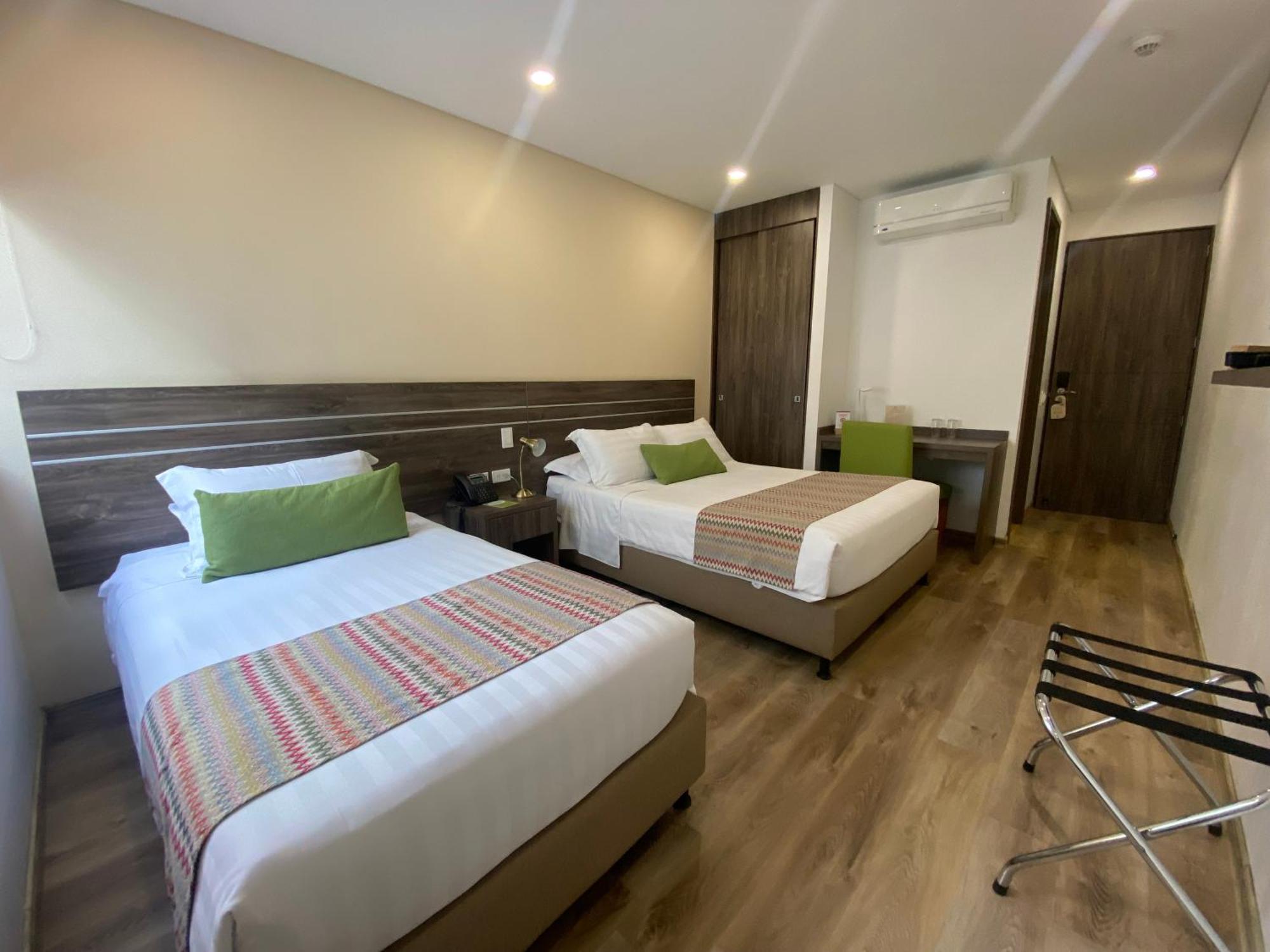 Ecohub Hotel 4*
