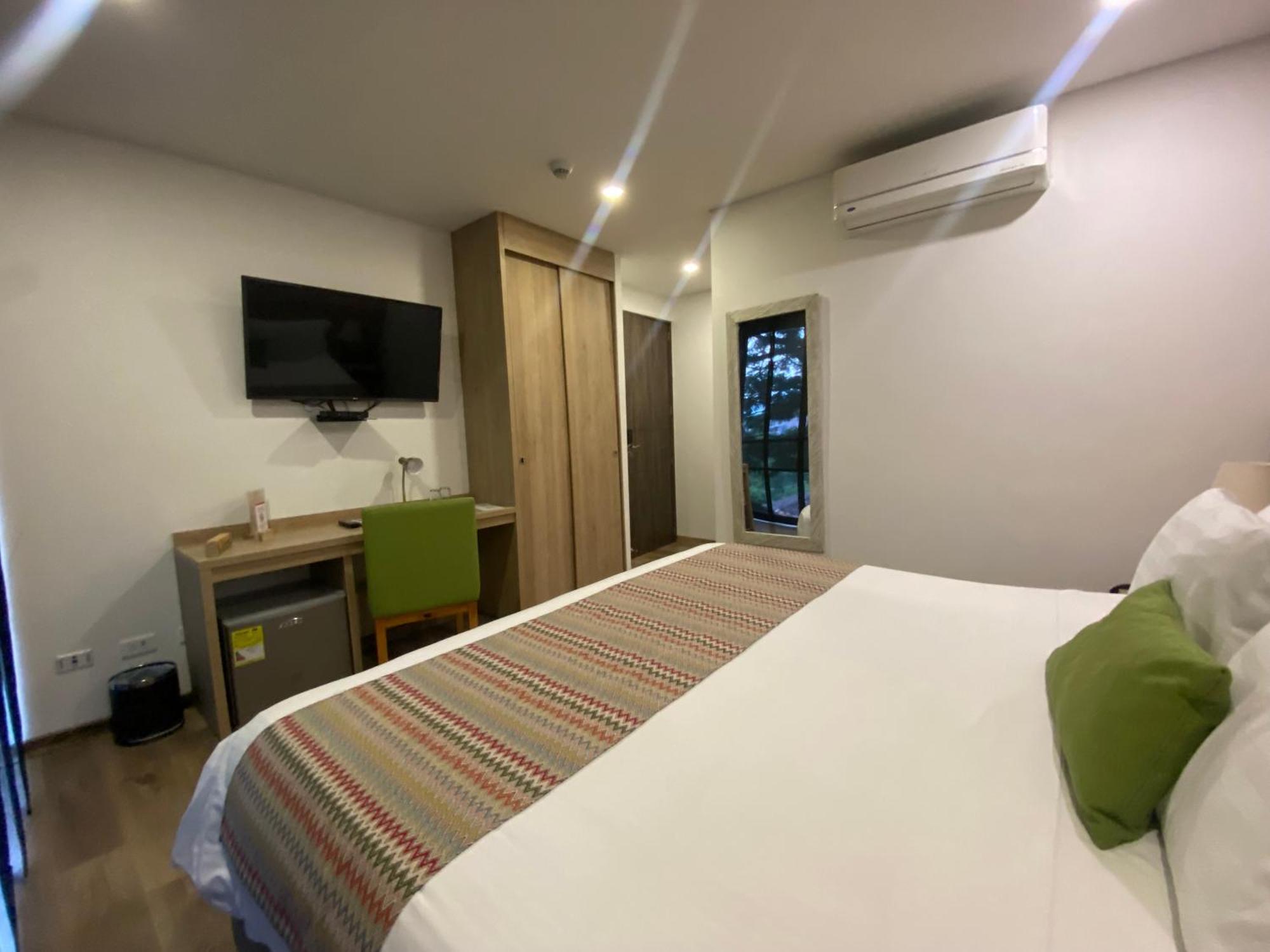 Hotel Ecohub 4*
