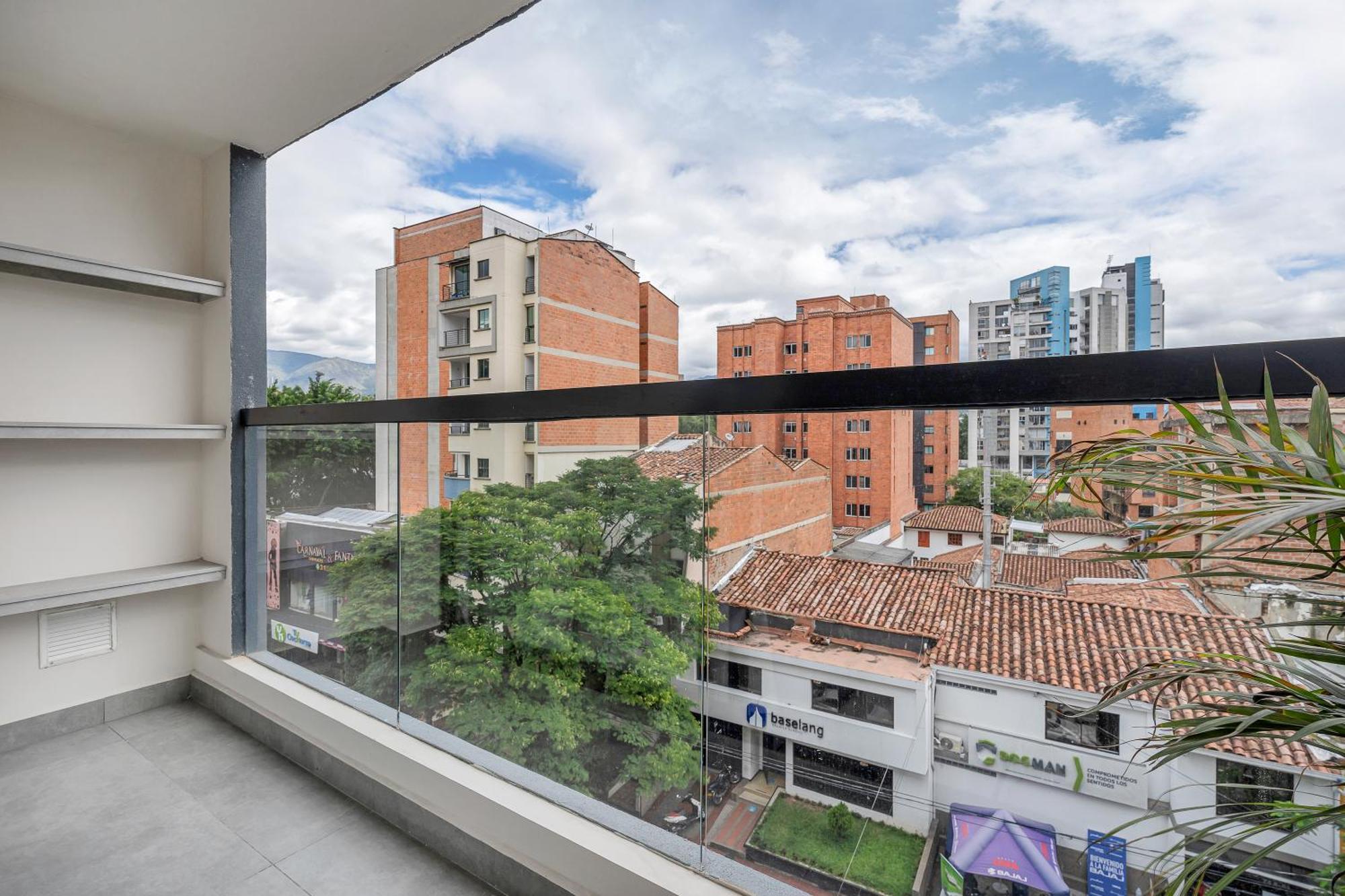 Housy Laureles Medellín
