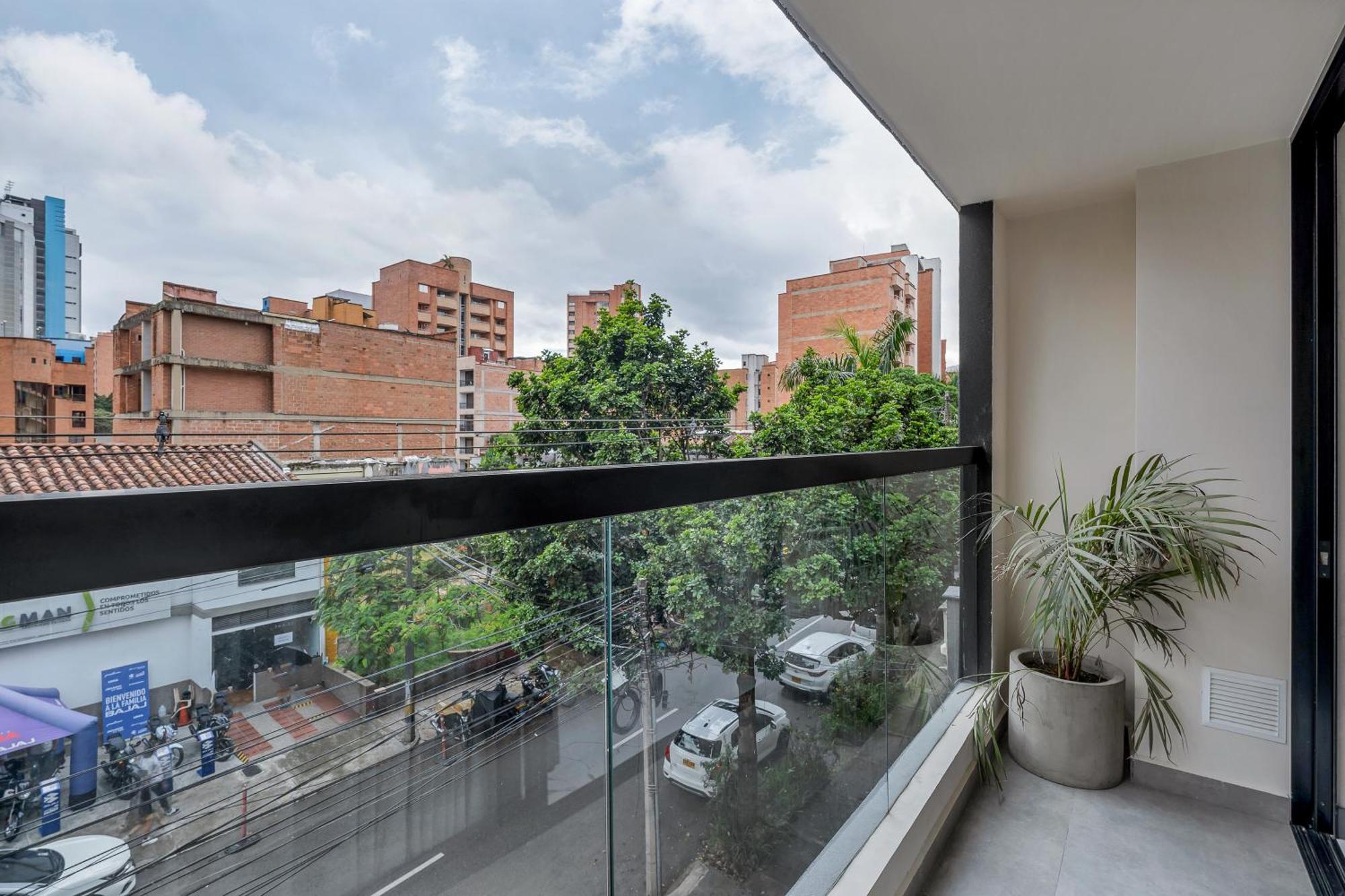 Housy Laureles