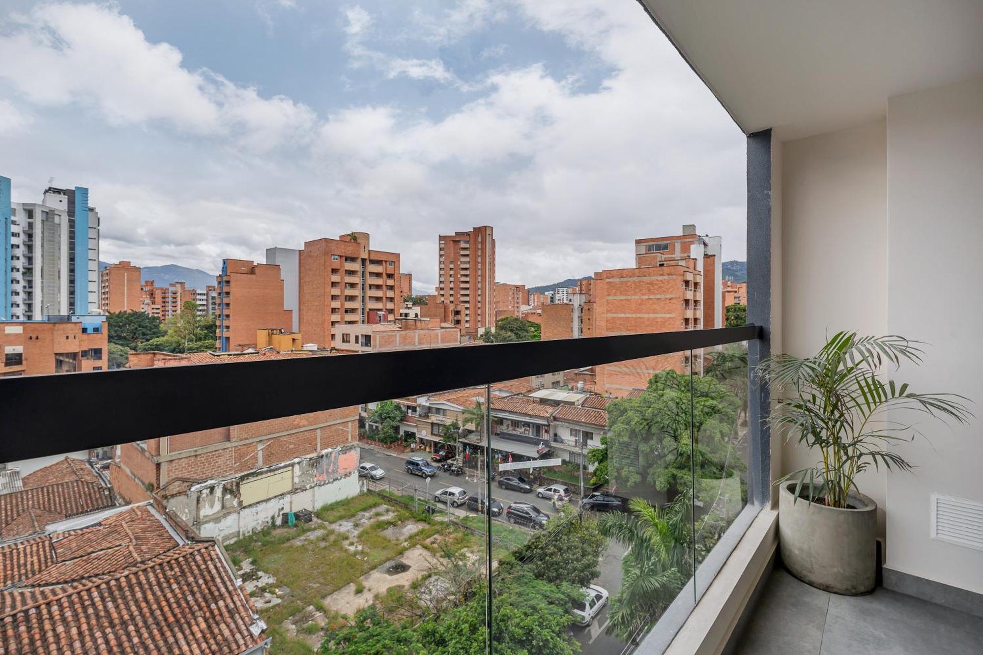 Housy Laureles Apartahotel *