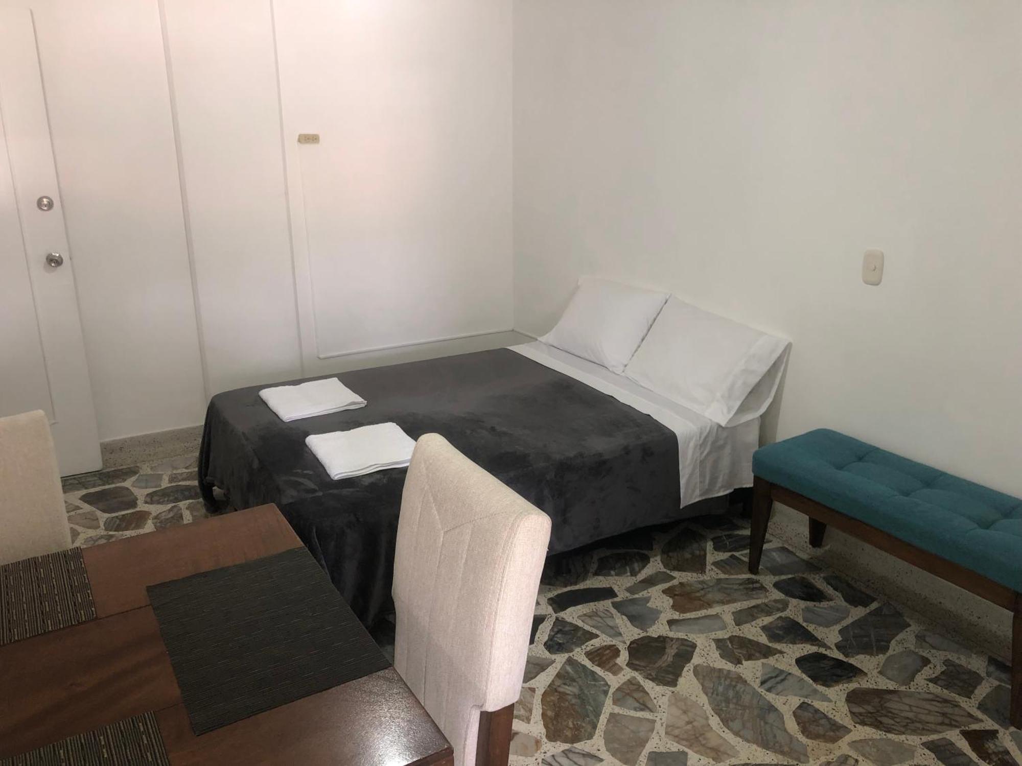 Apartamento Comodo En Laureles , Centrico Y Bien Ubicado Apto 301 * Medellín