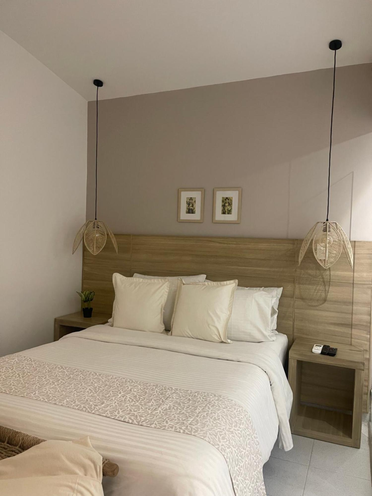 Moet Hotel 3*