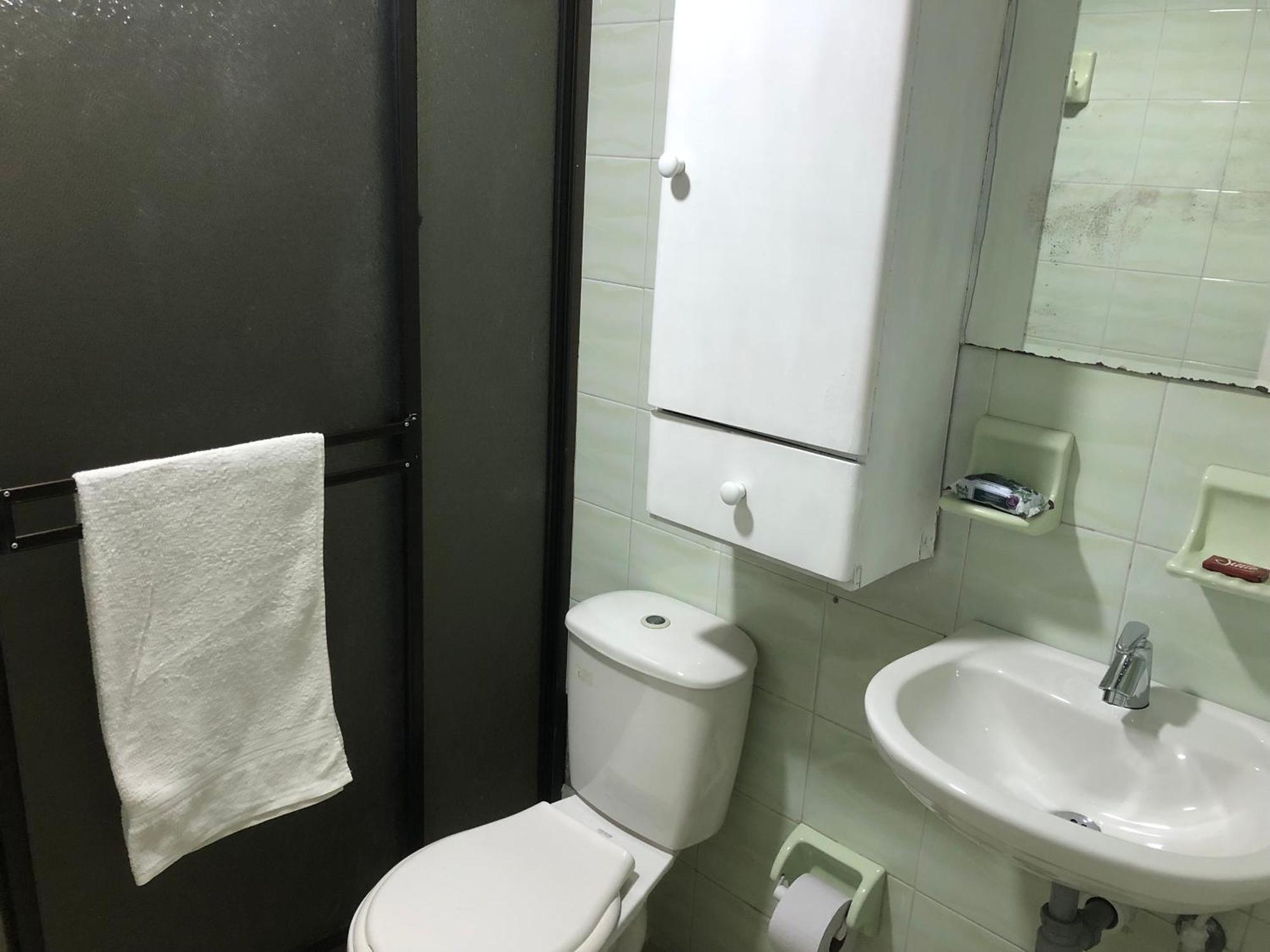 Apartamento Comodo En Laureles, Grande , Centrico , Bien Ubicado Apto303 Apartamento Medellín