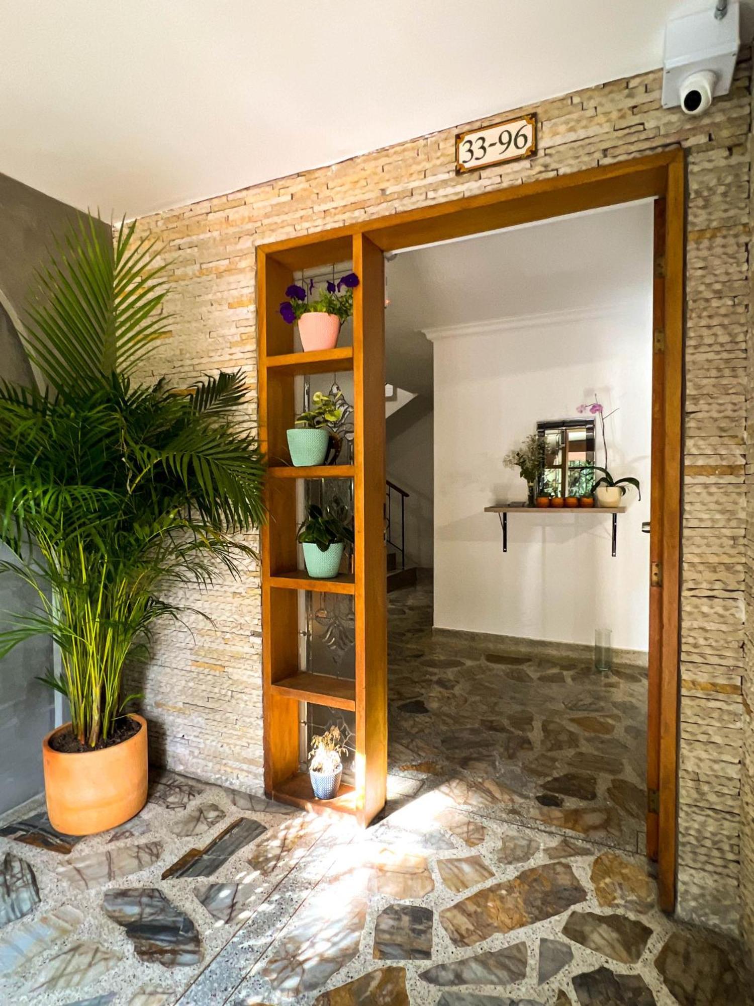 Apartamento Spacious Balcony Inside Your Own Private Medellín