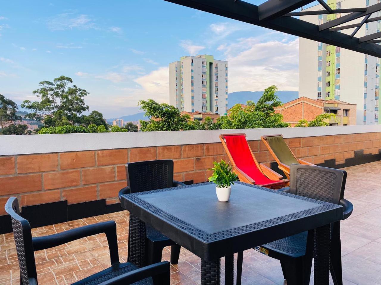 Mi * Medellín